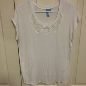 White shirt with lace cut out